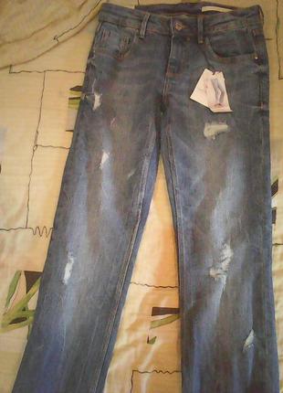 Новые джинсы с потертостями zara boot cut2 фото