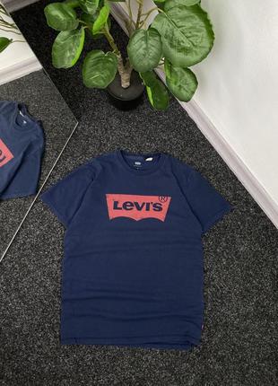 Чоловіча футболка levis синя