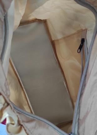 Летняя бежевая женская текстильная сумочка5 фото