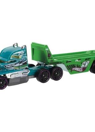 Грузовик трейлер hitch n' haul (hot wheels track trucks). оригинал из сша