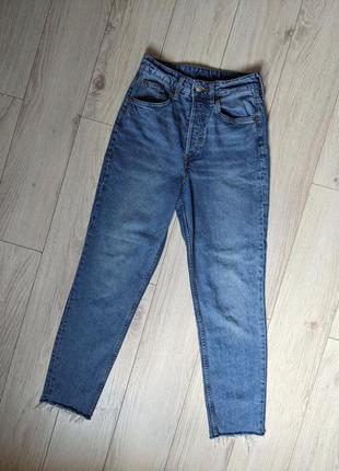 Прямые джинсы, мом джинс mom jeans с необработанным краем1 фото
