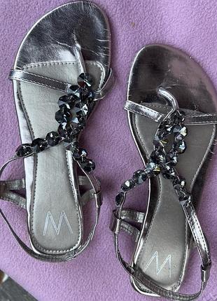 Босоніжки сандалі з камнями