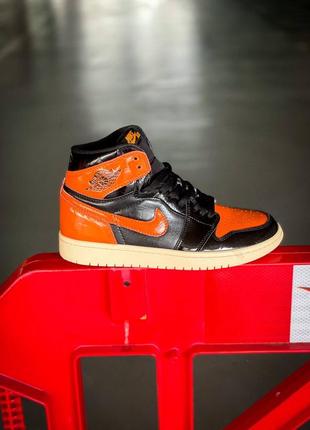 Мужские кроссовки nike air jordan 1 retro high og "black/orange" #найк9 фото