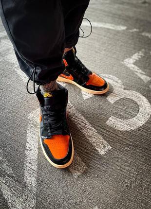 Мужские кроссовки nike air jordan 1 retro high og "black/orange" #найк4 фото