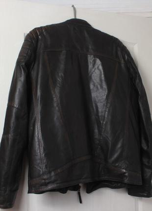 Чоловіча шкіряна куртка приталена mustang коричнева 2024 весна літо осінь8 фото