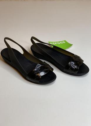 Crocs новые оригинальные босоножки