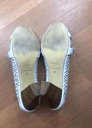 Білі шкіряні босоніжки туфлі сіточки monarch5 фото