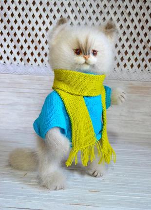 Игрушка котик в шарфике и свитере9 фото