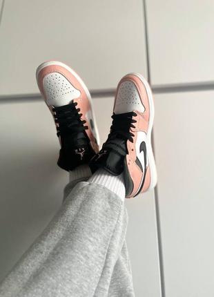 Кросівки nike air jordan 1 retro pink white black2 фото