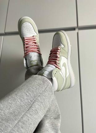 Кроссовки nike air jordan 1 retro seafoam green2 фото