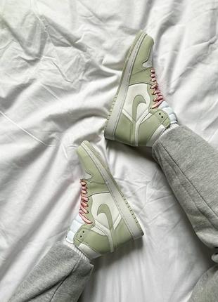 Кроссовки nike air jordan 1 retro seafoam green3 фото