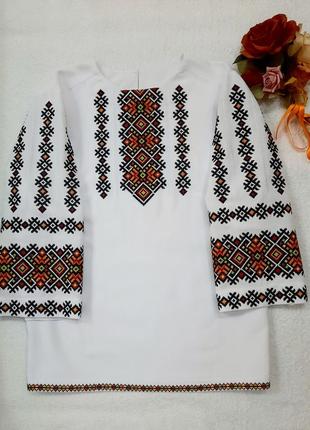 Вышиванка женская