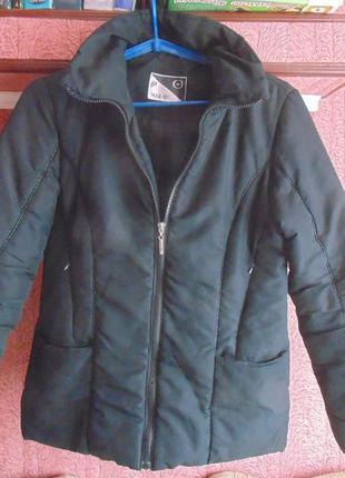 Демисезонна курточка marani, розмір м2 фото