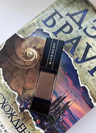 Тіні givenchy padlocké interdite eyes 05