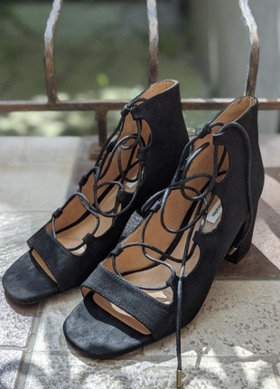 Босоніжки stradivarius
