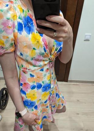 Платье мини в цветочный принт4 фото