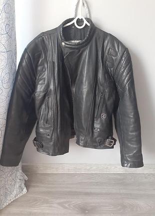 Куртка байкерская кожаная