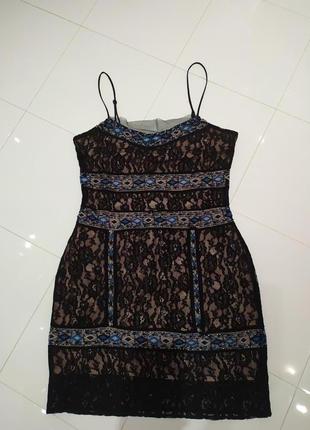 Гарнюще плаття guess