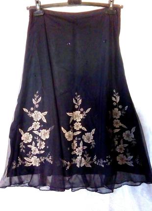 Шикарная двухслойная юбка с аппликациями и вышивкой1 фото