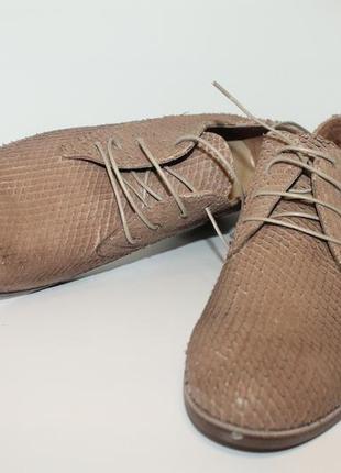 Очень крутые туфли. италия