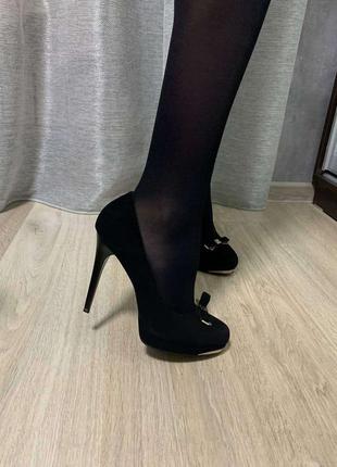 Замшеві туфлі