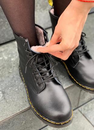 Классические меховые ботинки dr.martens в черном цвете /осень/зима/весна😍5 фото