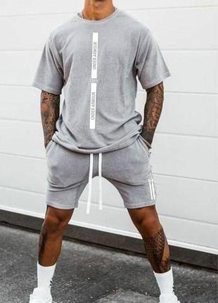 Чоловічий костюм: футболка + шорти
