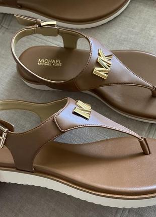 Босоножки michael kors jilly flat sandals p. us 7; us 8.5