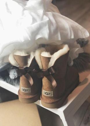 Красиві чобітки ugg mini bailey bow brown з пишним хутром/осінь/зима/весна😍6 фото