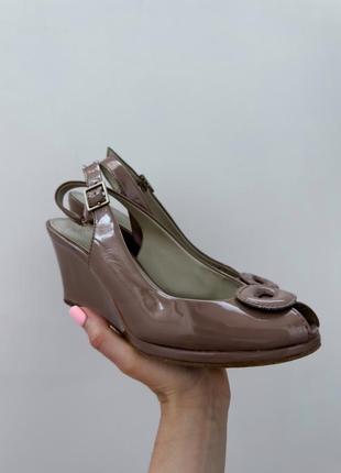 Clarks жіноче взуття туфлі туфли босоножки беж балетки танкетка кларкс4 фото