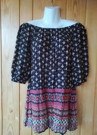 Блузка зі спущеними плечима віскоза