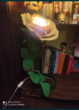 Светильник "роза" из фоамирана2 фото