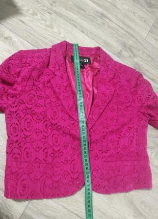 Малиновый укороченный жакет пиджак болеро из кружева forever 21 розовый кружевной5 фото