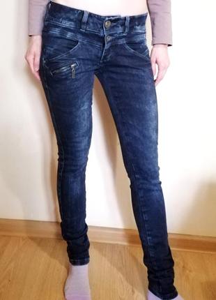 Джинсы, женские джинсы, синие джинсы, джинсы с потертостями2 фото