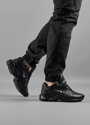 Чоловічі кросівки nike air max tn plus all black white leather,чоловіче взуття6 фото