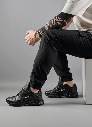 Чоловічі кросівки nike air max tn plus all black white leather,чоловіче взуття7 фото