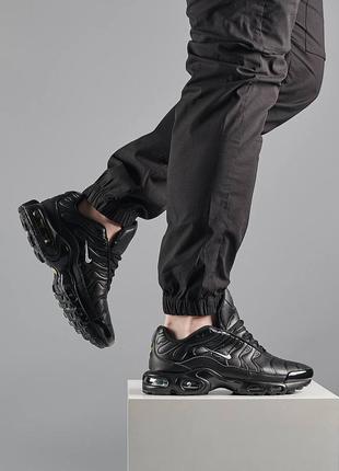 Чоловічі кросівки nike air max tn plus all black white leather,чоловіче взуття8 фото