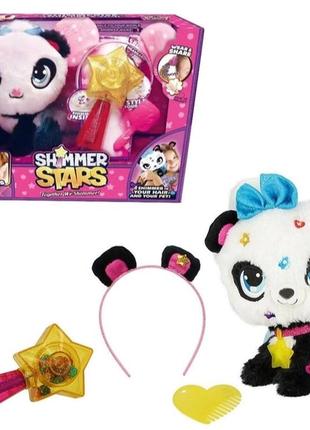 Мягкая игрушка панда говорит, подарочный набор с украшениями, аксессуарами jia du toys shimmer stars
языковец интерактивная
