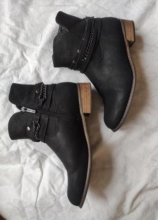 Черевики, ботильйони, челсі