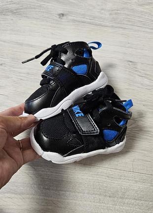Кроссовки nike
