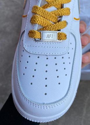 Мужские кроссовки nike air force 1 white gold / smb2 фото