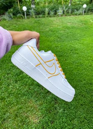 Мужские кроссовки nike air force 1 white gold / smb5 фото