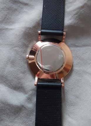 Часы женские черный black and white bw обмен