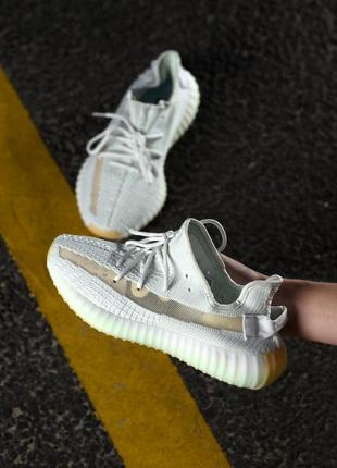 Женские кроссовки adidas yeezy boost 350 v2 hyperspace