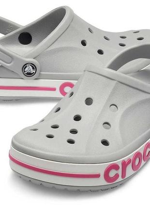 Женские кроксы crocs сабо bayaband light grey/candy pink4 фото