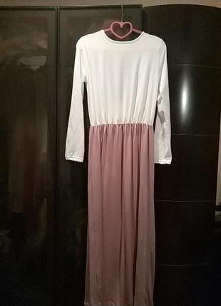 Красивое платье с открытой спиной розвантажуюсь