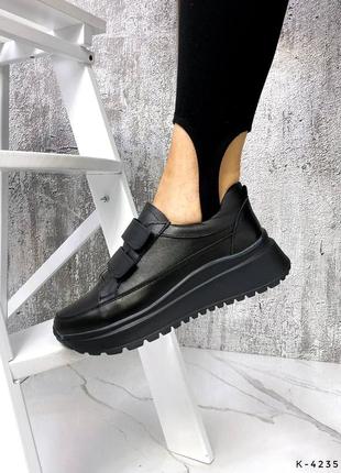 Натуральні шкіряні чорні кросівки на липучках9 фото