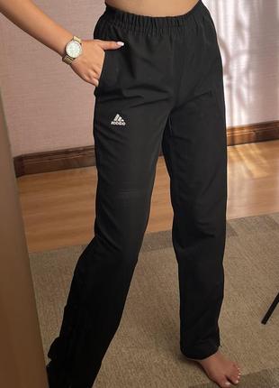 Спортивні штани adidas