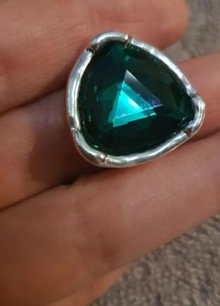 Массивное серебристое кольцо с зеленью черным каменом серебристое кольцо черное6 фото