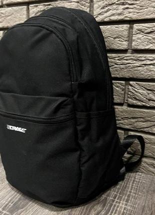 Рюкзак міський спортивний crave чорний з білим логотипом